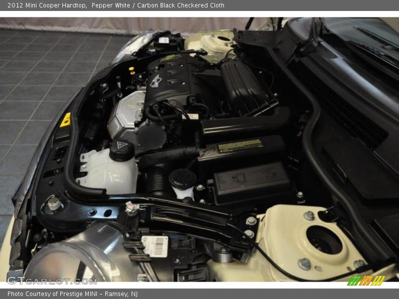 Pepper White / Carbon Black Checkered Cloth 2012 Mini Cooper Hardtop