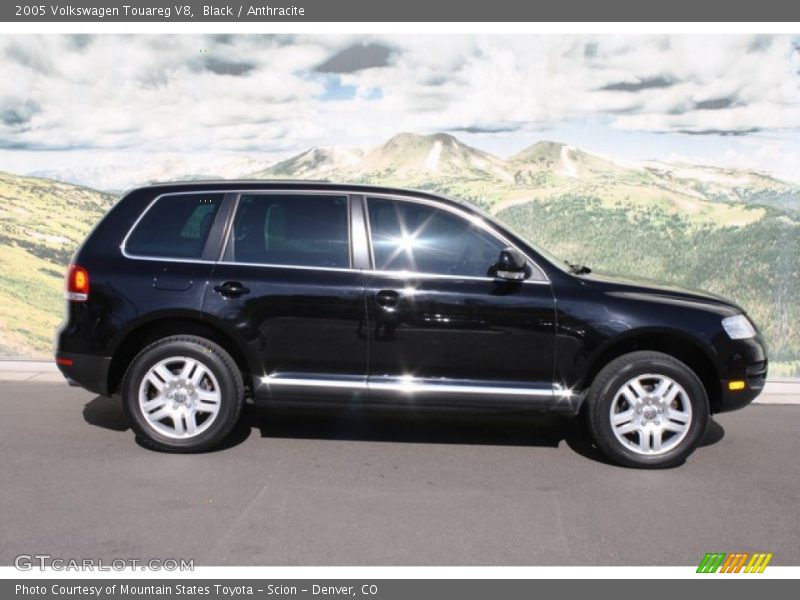 Black / Anthracite 2005 Volkswagen Touareg V8