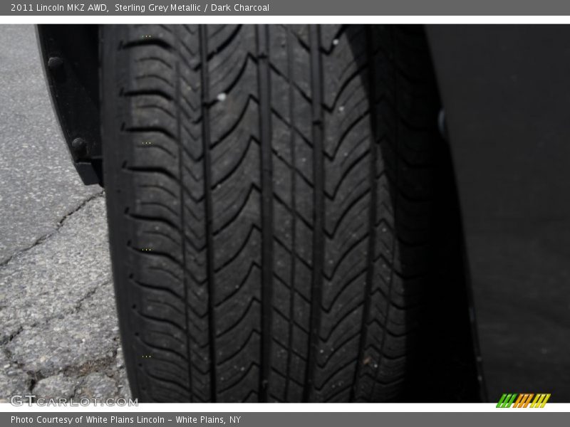 Sterling Grey Metallic / Dark Charcoal 2011 Lincoln MKZ AWD