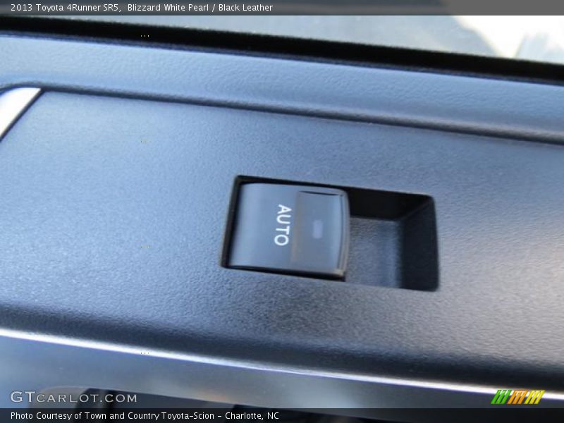 Blizzard White Pearl / Black Leather 2013 Toyota 4Runner SR5