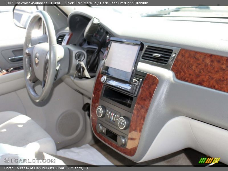 Silver Birch Metallic / Dark Titanium/Light Titanium 2007 Chevrolet Avalanche LT 4WD