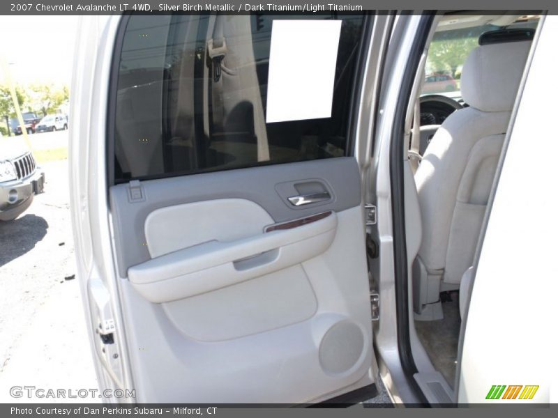 Silver Birch Metallic / Dark Titanium/Light Titanium 2007 Chevrolet Avalanche LT 4WD