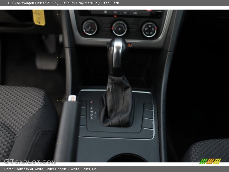 Platinum Gray Metallic / Titan Black 2013 Volkswagen Passat 2.5L S