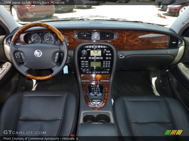 Dashboard of 2008 XJ XJ8