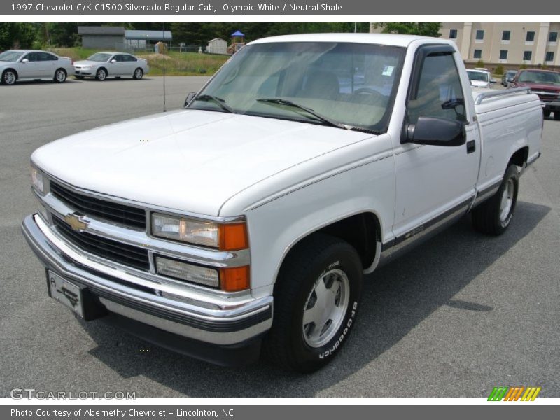 Olympic White / Neutral Shale 1997 Chevrolet C/K C1500 Silverado Regular Cab