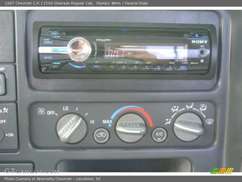 Controls of 1997 C/K C1500 Silverado Regular Cab