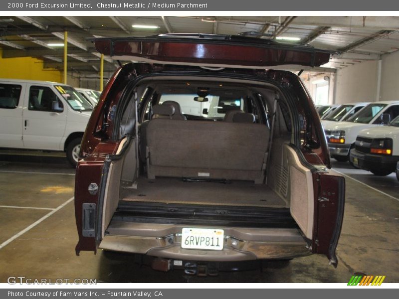 Chestnut Metallic / Medium Parchment 2000 Ford Excursion Limited