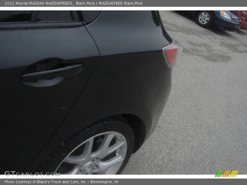 Black Mica / MAZDASPEED Black/Red 2012 Mazda MAZDA3 MAZDASPEED3