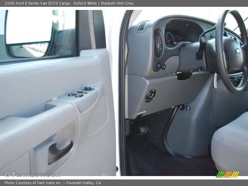 Oxford White / Medium Flint Grey 2006 Ford E Series Van E350 Cargo
