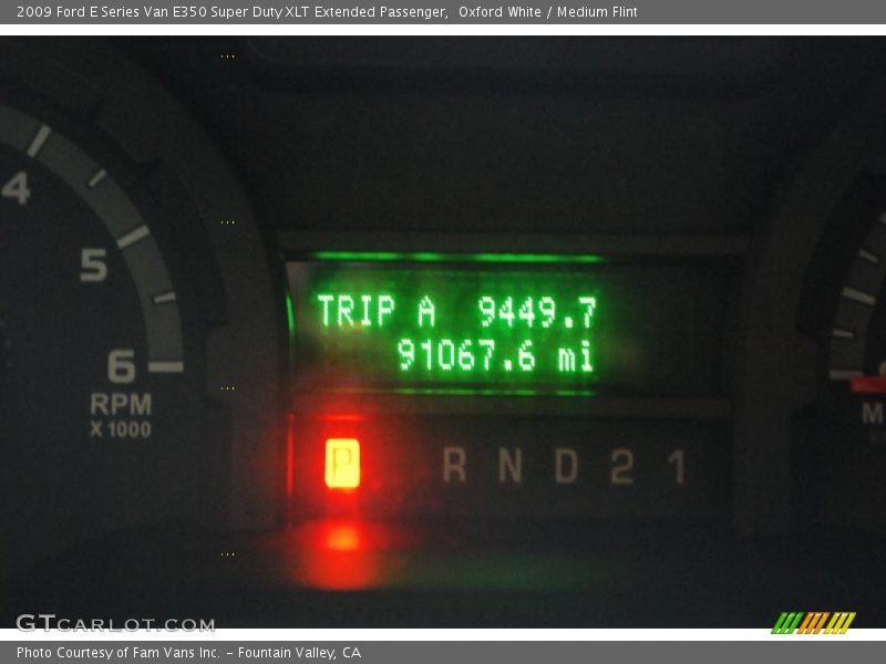 Oxford White / Medium Flint 2009 Ford E Series Van E350 Super Duty XLT Extended Passenger