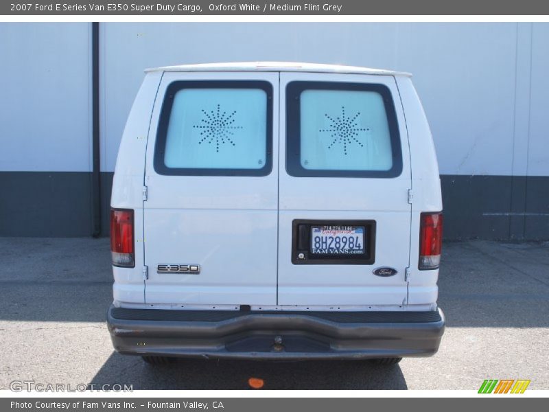 Oxford White / Medium Flint Grey 2007 Ford E Series Van E350 Super Duty Cargo