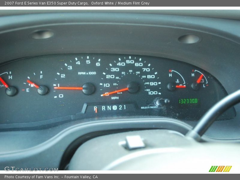 Oxford White / Medium Flint Grey 2007 Ford E Series Van E350 Super Duty Cargo