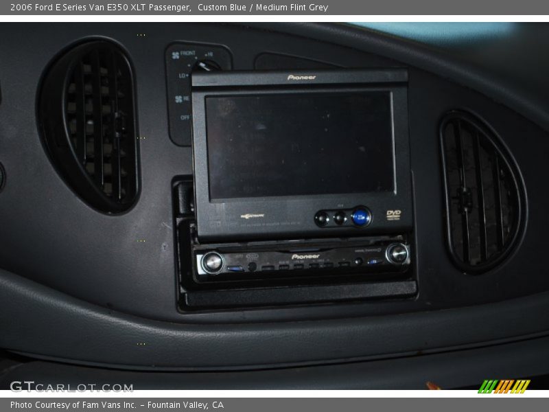 Custom Blue / Medium Flint Grey 2006 Ford E Series Van E350 XLT Passenger
