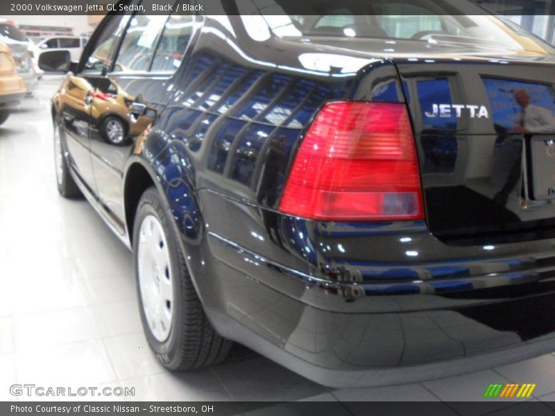 Black / Black 2000 Volkswagen Jetta GL Sedan