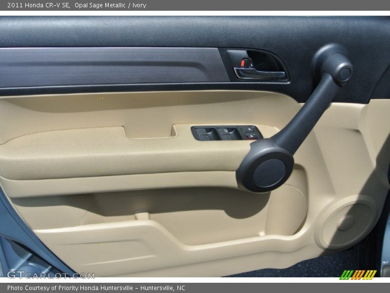 Opal Sage Metallic / Ivory 2011 Honda CR-V SE