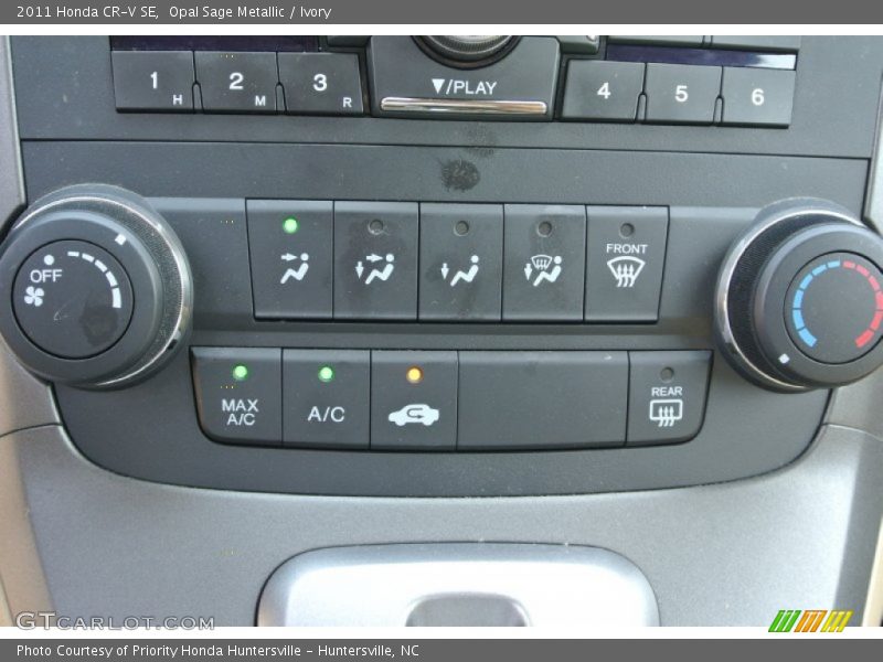 Opal Sage Metallic / Ivory 2011 Honda CR-V SE