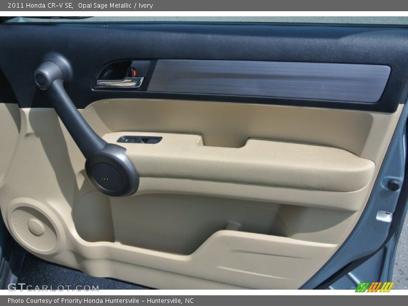 Opal Sage Metallic / Ivory 2011 Honda CR-V SE
