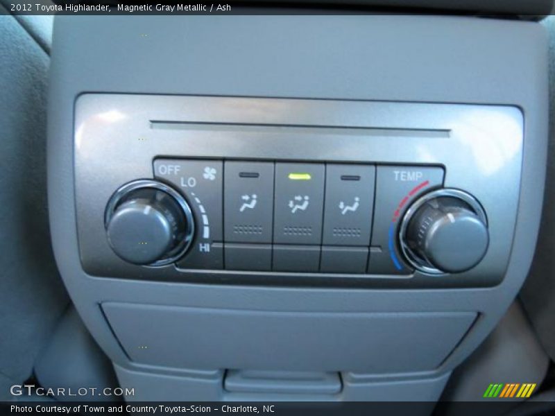 Magnetic Gray Metallic / Ash 2012 Toyota Highlander