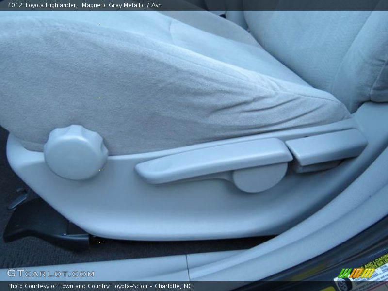 Magnetic Gray Metallic / Ash 2012 Toyota Highlander