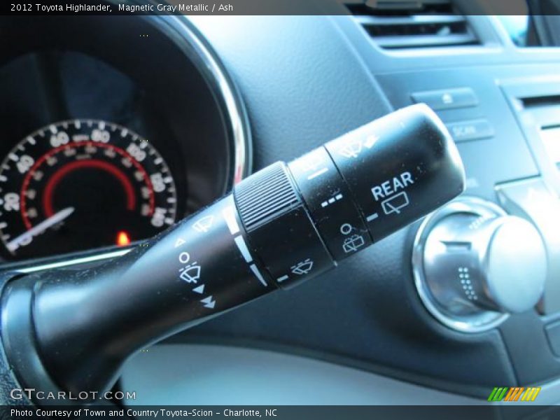 Magnetic Gray Metallic / Ash 2012 Toyota Highlander