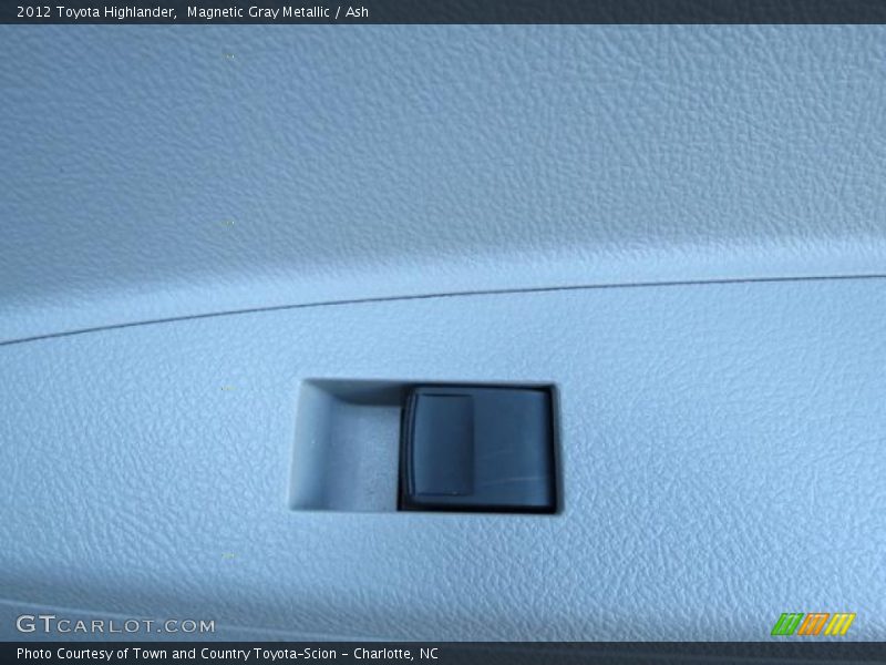 Magnetic Gray Metallic / Ash 2012 Toyota Highlander