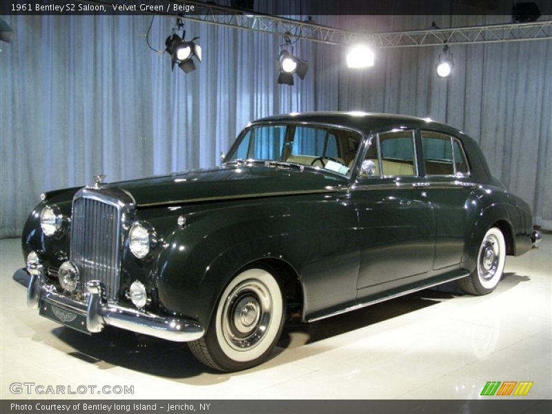 Velvet Green / Beige 1961 Bentley S2 Saloon