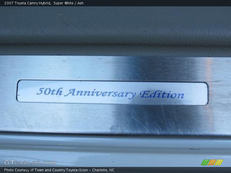 Super White / Ash 2007 Toyota Camry Hybrid