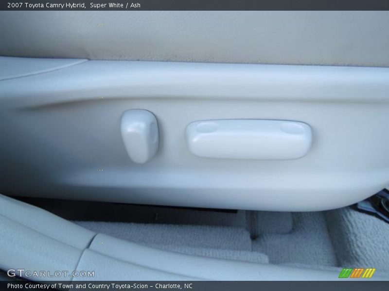 Super White / Ash 2007 Toyota Camry Hybrid