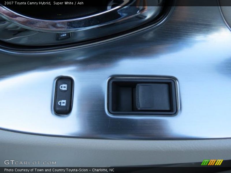 Super White / Ash 2007 Toyota Camry Hybrid