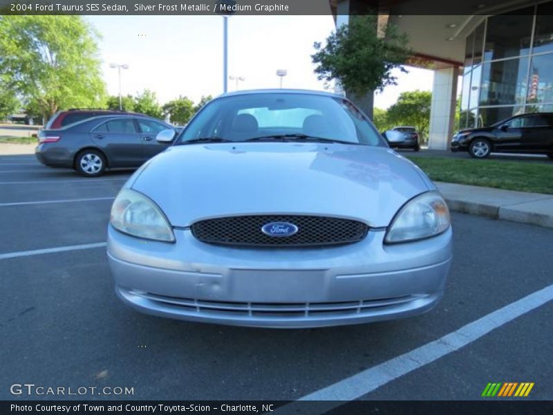 Silver Frost Metallic / Medium Graphite 2004 Ford Taurus SES Sedan