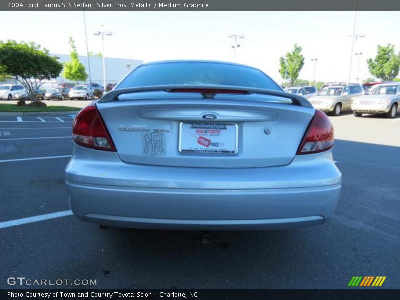 Silver Frost Metallic / Medium Graphite 2004 Ford Taurus SES Sedan