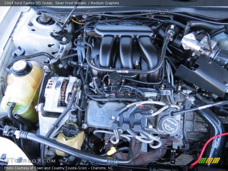 Silver Frost Metallic / Medium Graphite 2004 Ford Taurus SES Sedan