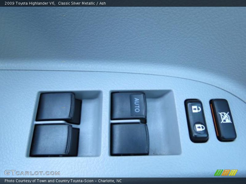 Classic Silver Metallic / Ash 2009 Toyota Highlander V6