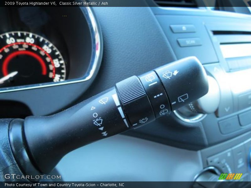 Classic Silver Metallic / Ash 2009 Toyota Highlander V6