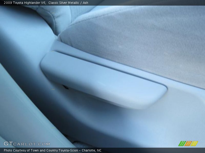 Classic Silver Metallic / Ash 2009 Toyota Highlander V6