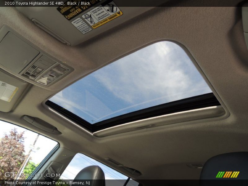 Black / Black 2010 Toyota Highlander SE 4WD