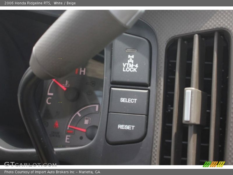 White / Beige 2006 Honda Ridgeline RTS