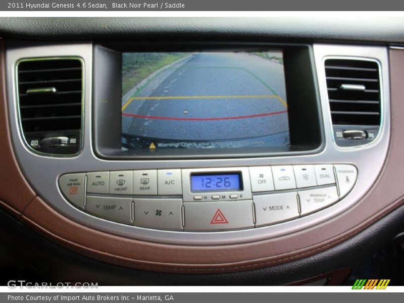 Controls of 2011 Genesis 4.6 Sedan
