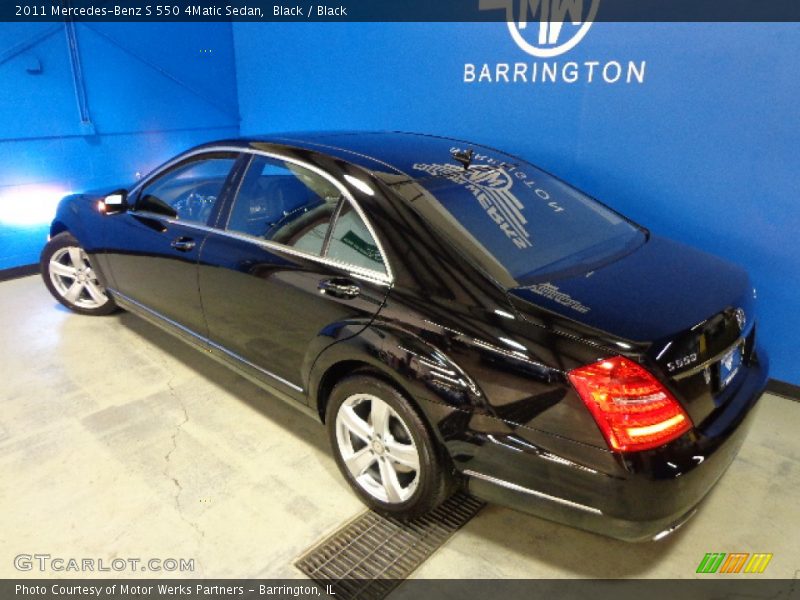Black / Black 2011 Mercedes-Benz S 550 4Matic Sedan