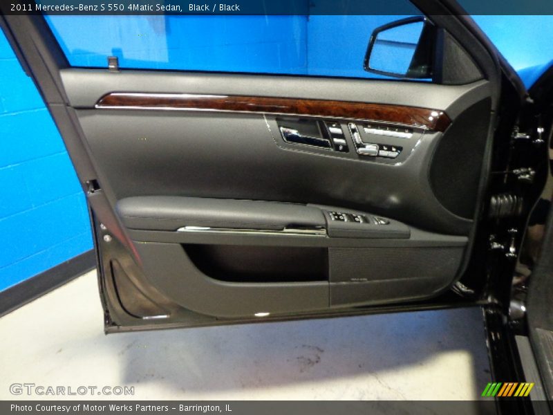 Black / Black 2011 Mercedes-Benz S 550 4Matic Sedan