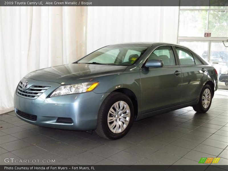 Aloe Green Metallic / Bisque 2009 Toyota Camry LE