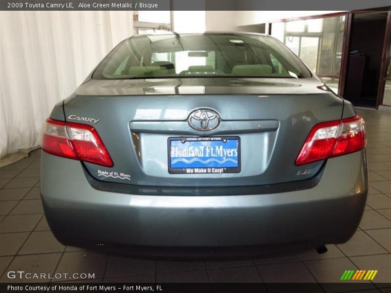 Aloe Green Metallic / Bisque 2009 Toyota Camry LE