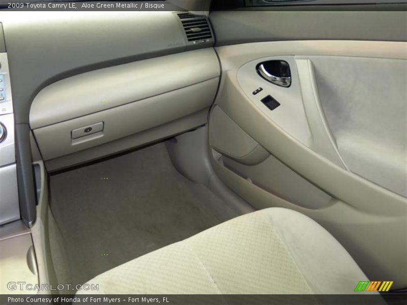 Aloe Green Metallic / Bisque 2009 Toyota Camry LE