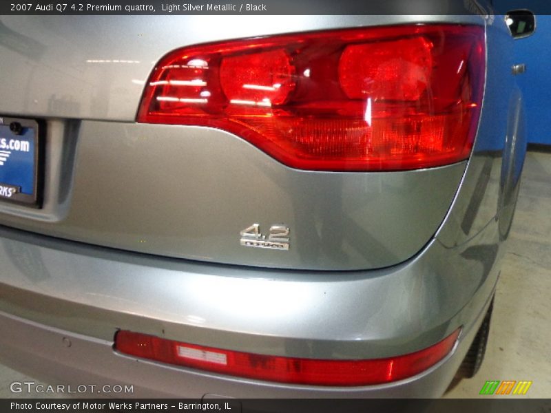 Light Silver Metallic / Black 2007 Audi Q7 4.2 Premium quattro