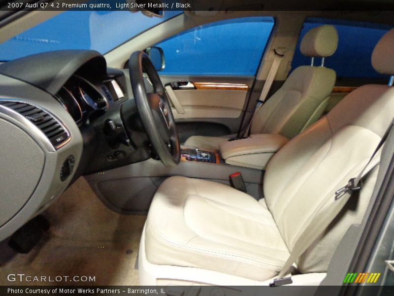 Light Silver Metallic / Black 2007 Audi Q7 4.2 Premium quattro