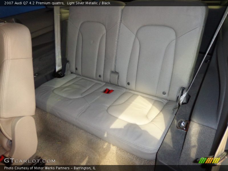 Light Silver Metallic / Black 2007 Audi Q7 4.2 Premium quattro