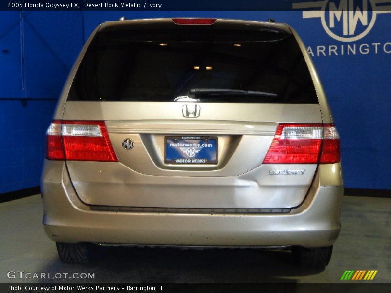 Desert Rock Metallic / Ivory 2005 Honda Odyssey EX