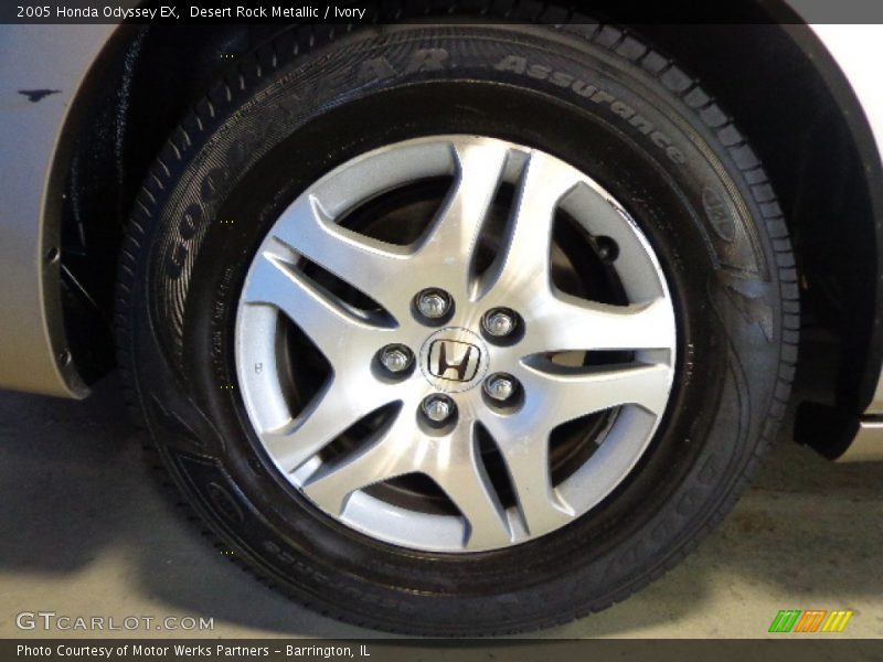 Desert Rock Metallic / Ivory 2005 Honda Odyssey EX