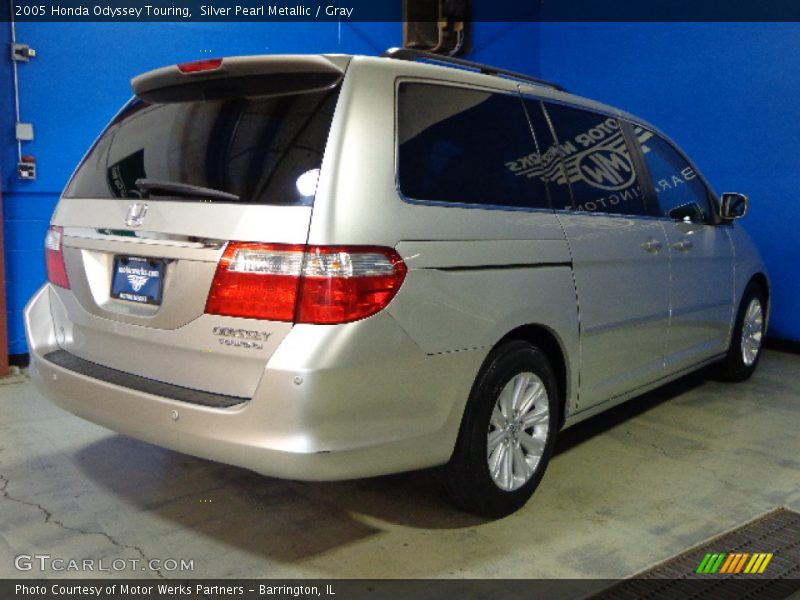 Silver Pearl Metallic / Gray 2005 Honda Odyssey Touring