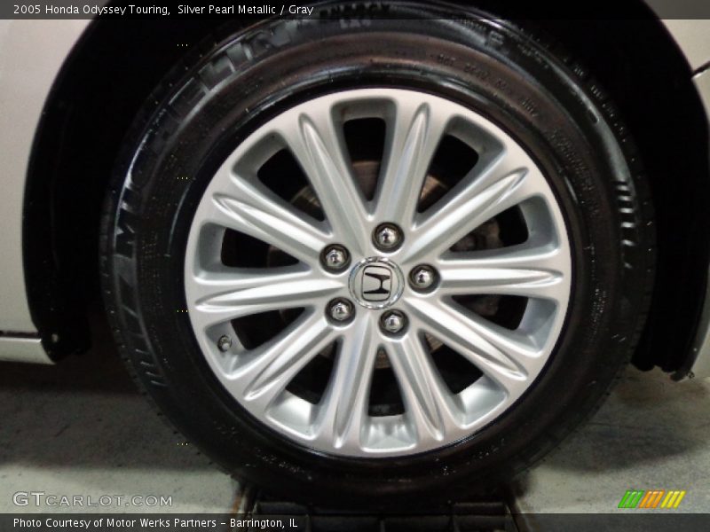 Silver Pearl Metallic / Gray 2005 Honda Odyssey Touring